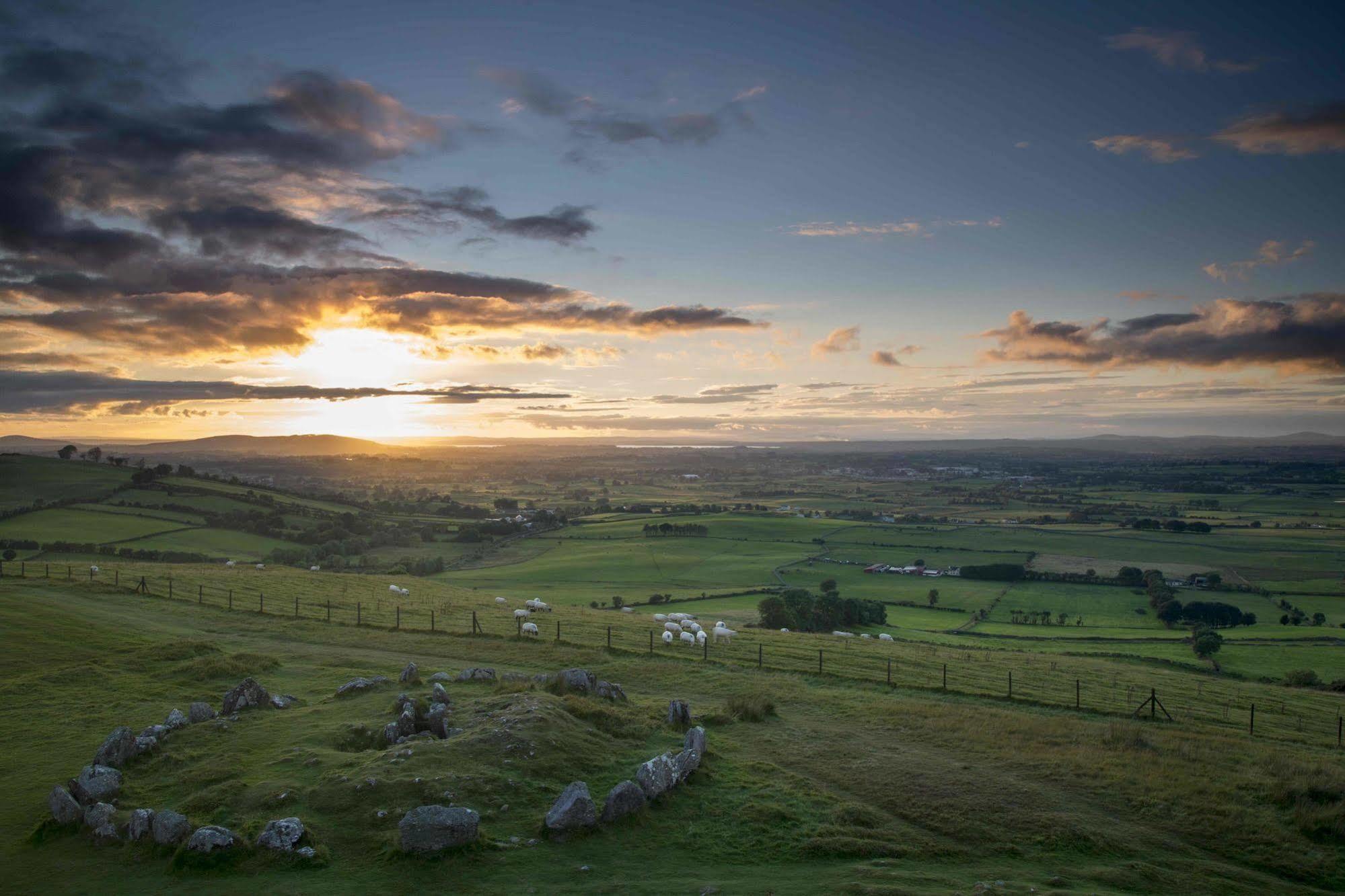 Loughcrew Megalithic Hostel Millbrook Экстерьер фото